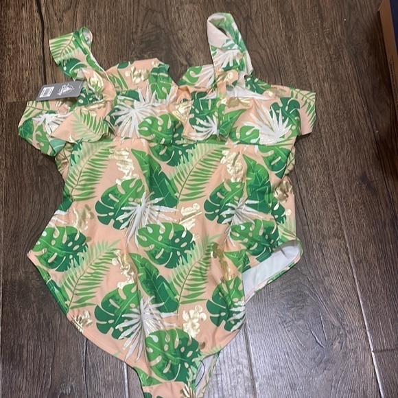 Disney Flutter One-Piece Mickey Swimsuit NWT - Picture 5 of 7